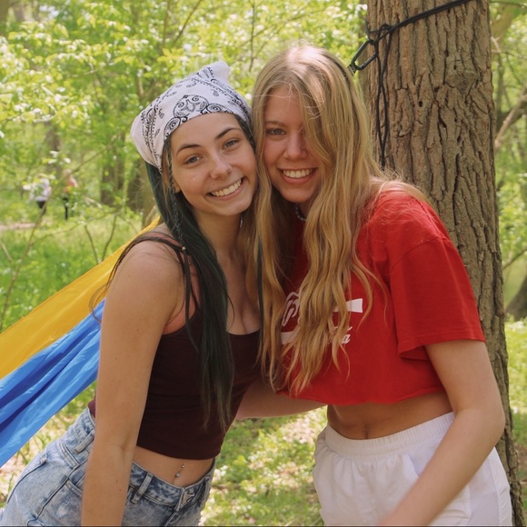 Meet your Posher, Zoe - Picture 3 of 3